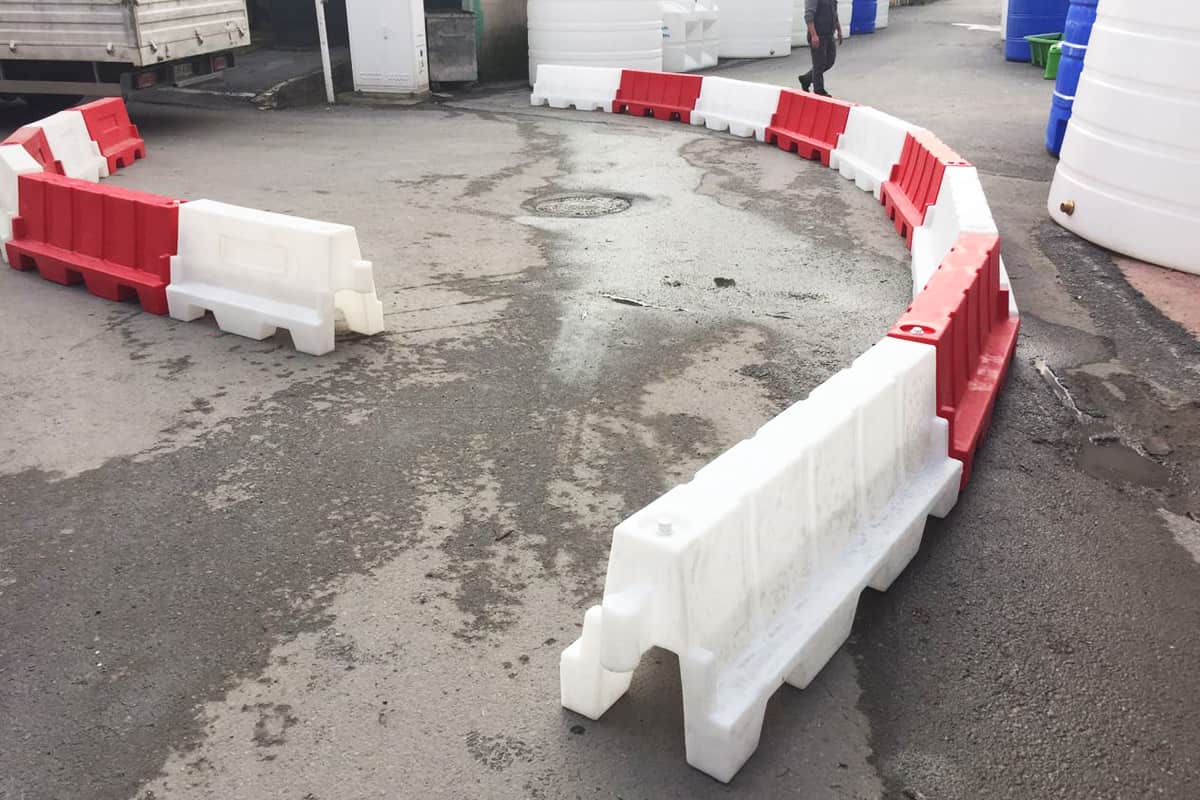 plastic road barrier